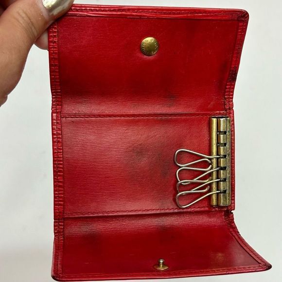 Vintage Louis Vuitton Red Epi Leather 6 Key Holder - Picture 4 of 10